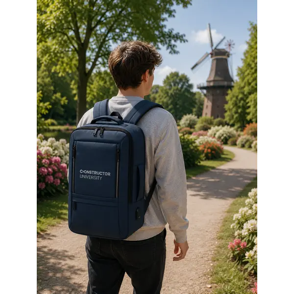 Extendable backpack